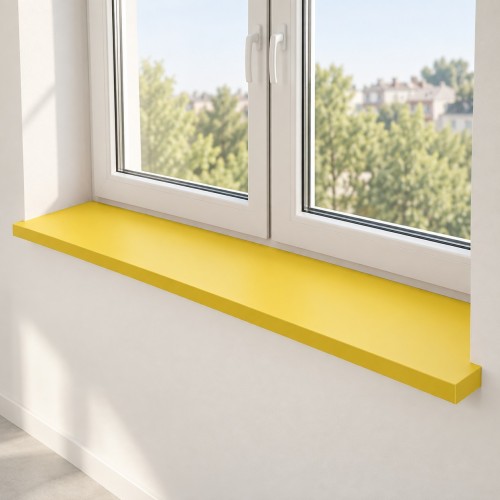 Parapet wewnętrzny na wymiar Żółty we wnęce okiennej